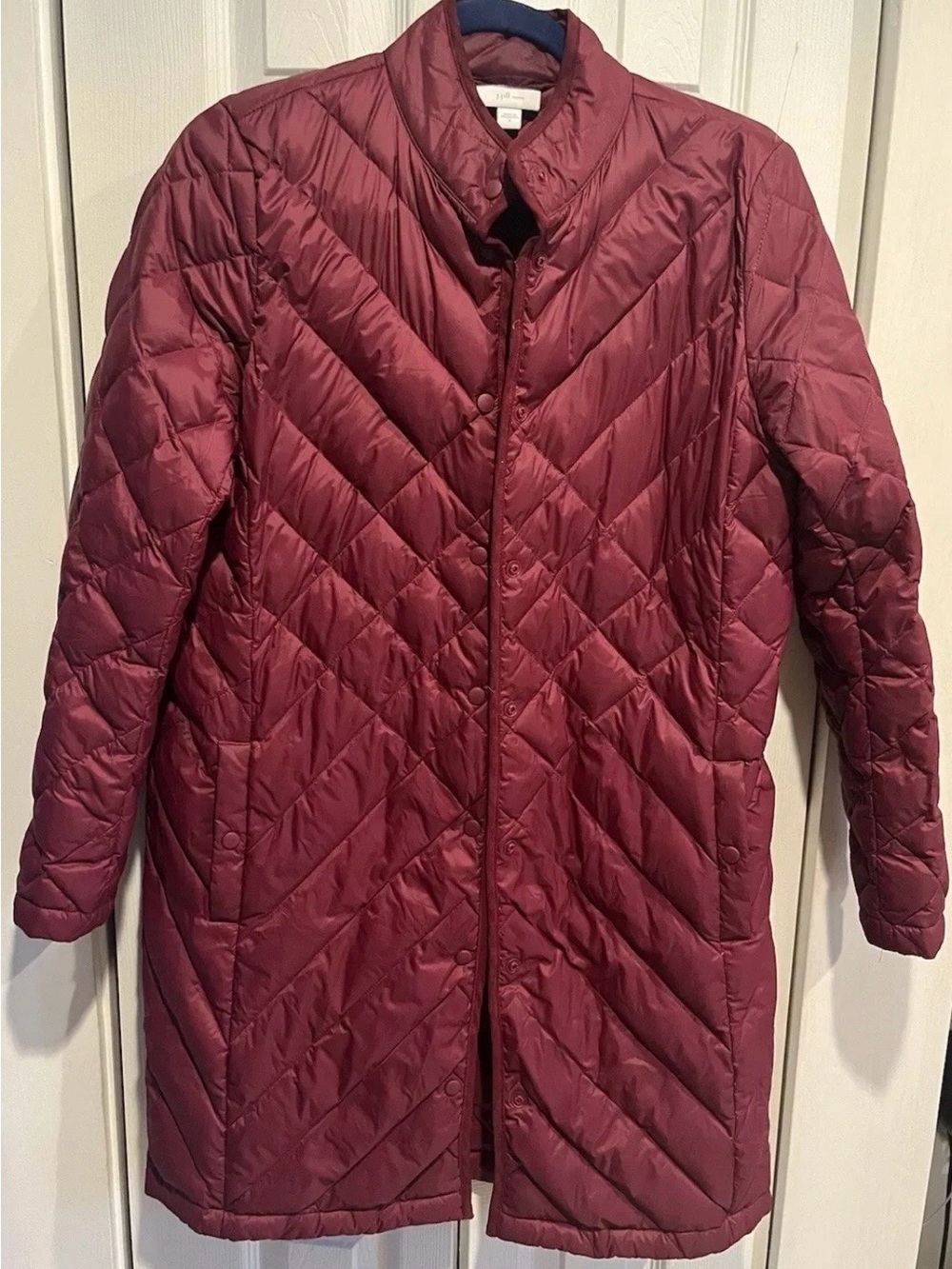 J. Jill Quilted Sz small  Puffer Coat - Burgundy snap front